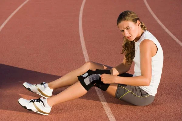 how to wear a knee brace