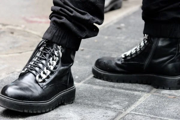 Are Combat Boots Good For Hiking