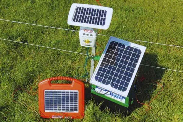 Does a Solar Powered Fence Charger Have an AC Current