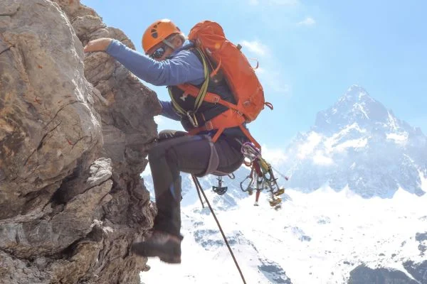 How Much Weight Can a Climbing Carabiner Hold