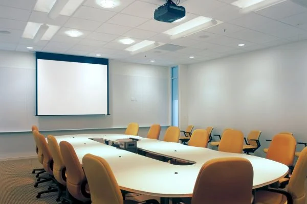 How To Mount Projector Screen