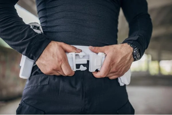 How To Put On Tactical Belt