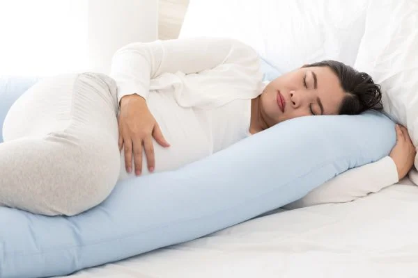 How To Sleep With Pregnancy Pillow?