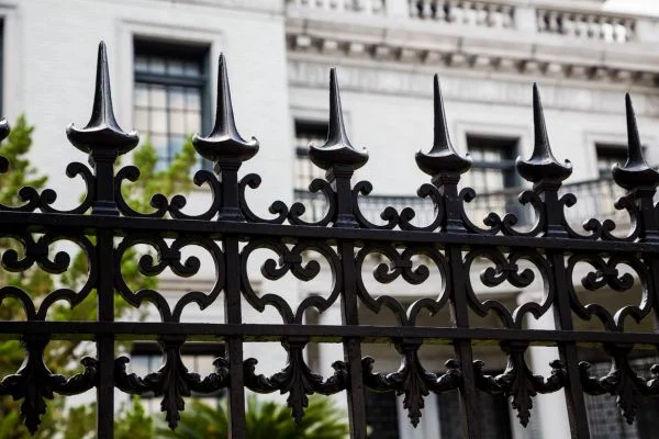 Are Spikes On Fences Illegal