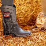 How Should Muck Boots Fit