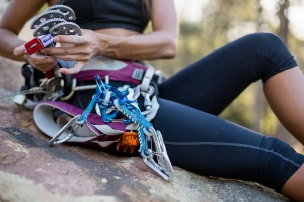 Which Method Is Recommended For Climbing a Tree
