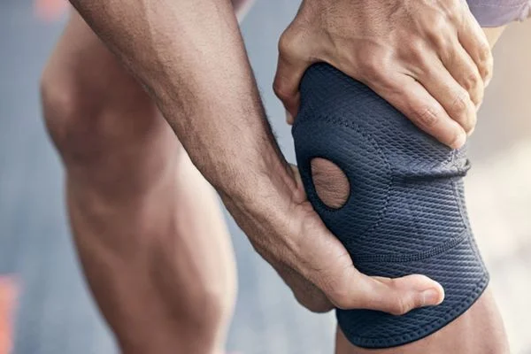 Will An Elastic Knee Brace Be Enough After Hyperextension