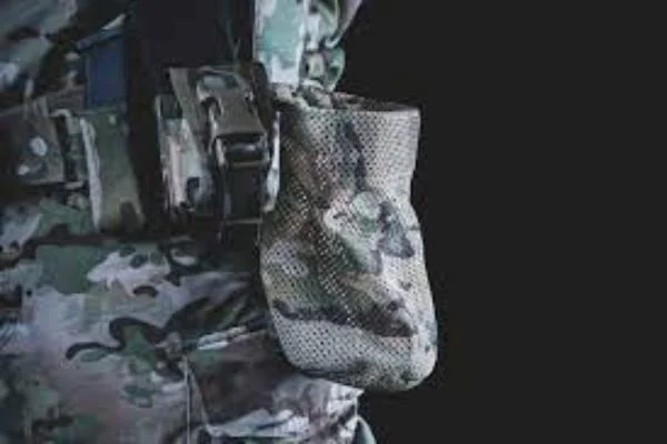 how to mount dump pouch on Molle