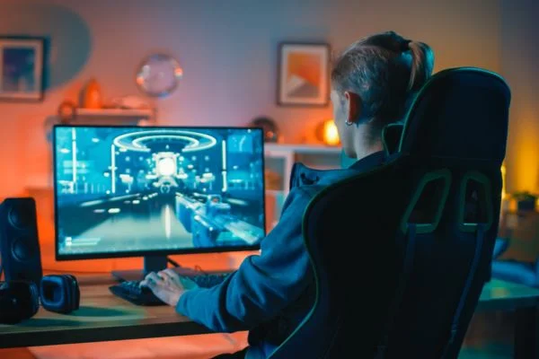 how to use Steam Deck with monitor