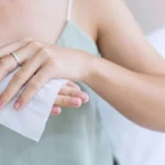 Can adults use baby wipes